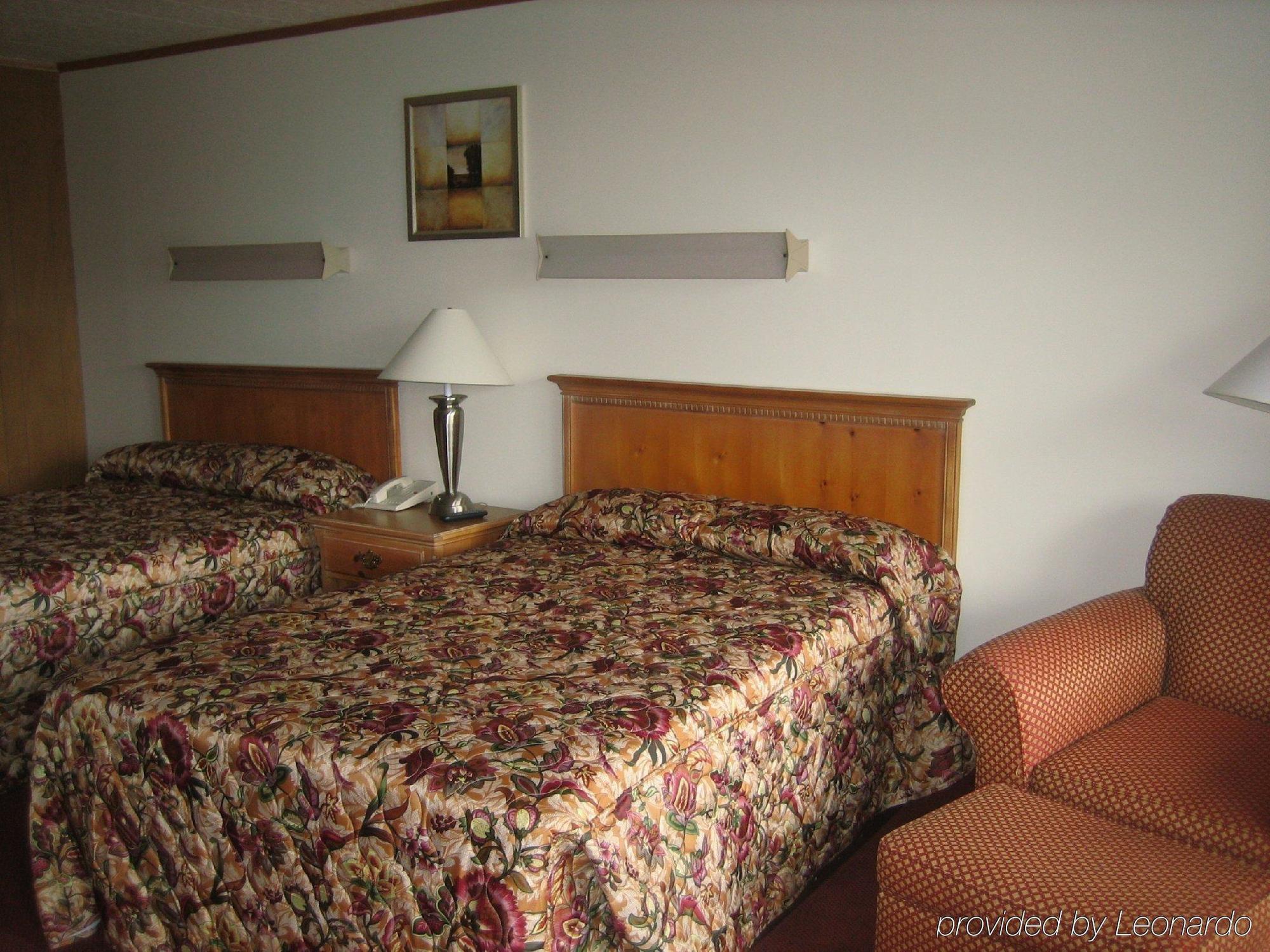 Blue Sky Inn Glens Falls-Saratoga-Lake George Екстериор снимка